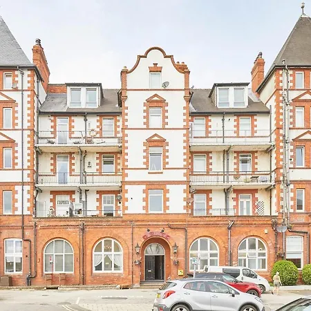 Host & - Sea View 44 휫비